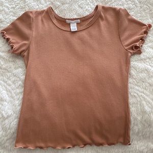 SMALL- corral short sleeve with ruffled edges!! Super cute!!